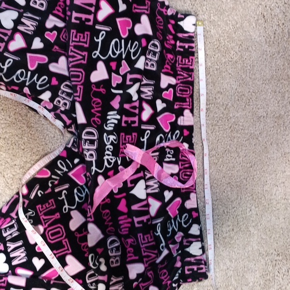Bobbie Brooks Pajama Bottoms - Pink and Black I Love My Bed With Hearts Print 1X - Picture 7 of 11